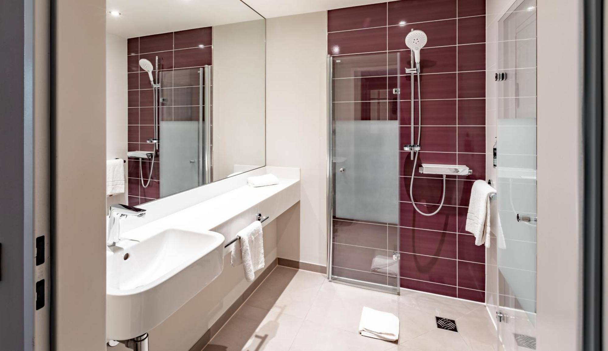 Premier Inn Frankfurt Messe Frankfurt am Main Exterior photo