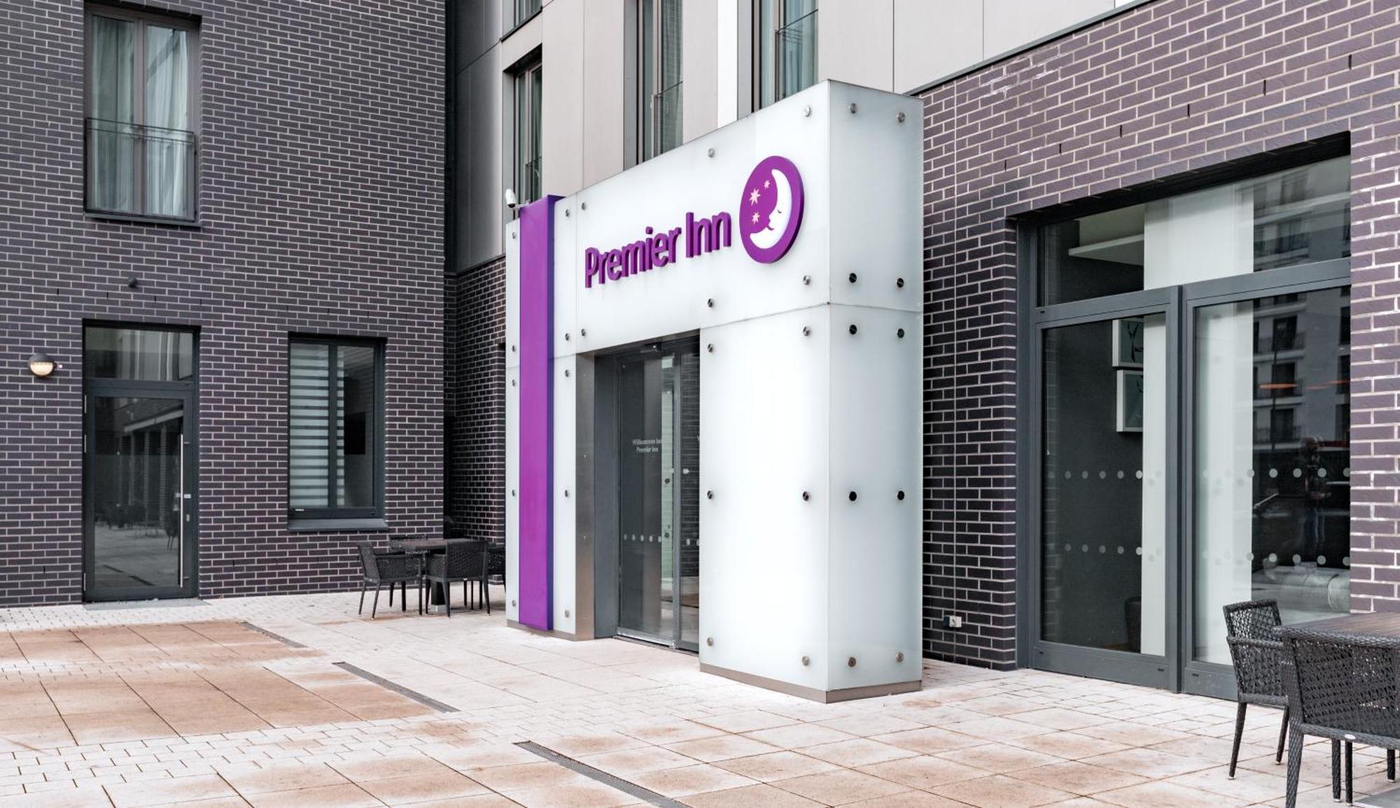 Premier Inn Frankfurt Messe Frankfurt am Main Exterior photo