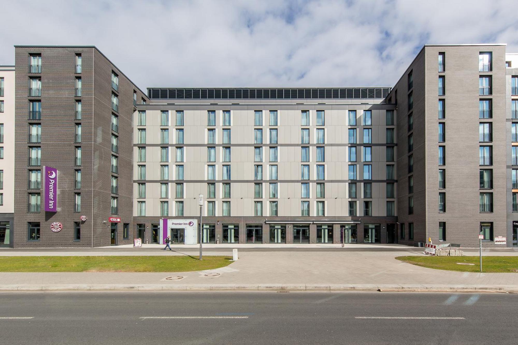 Premier Inn Frankfurt Messe Frankfurt am Main Exterior photo