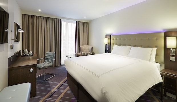 Premier Inn Frankfurt Messe Frankfurt am Main Exterior photo